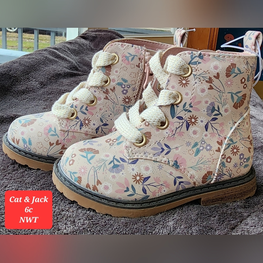 Toddler Girls Giovanna Floral Print Lace-Up Zipper Combat Boots. MULTIPLE SIZES